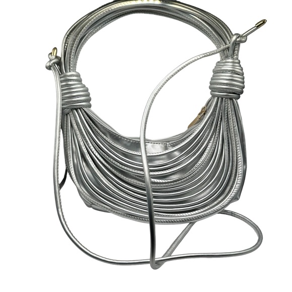 Ruched cloud shoulder purse dumpling bag for woman handbag gray metallic silver - Picture 3 of 8